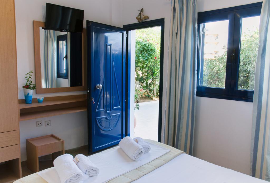 Yialos Studios-Apartments Makrýgialos Exterior foto
